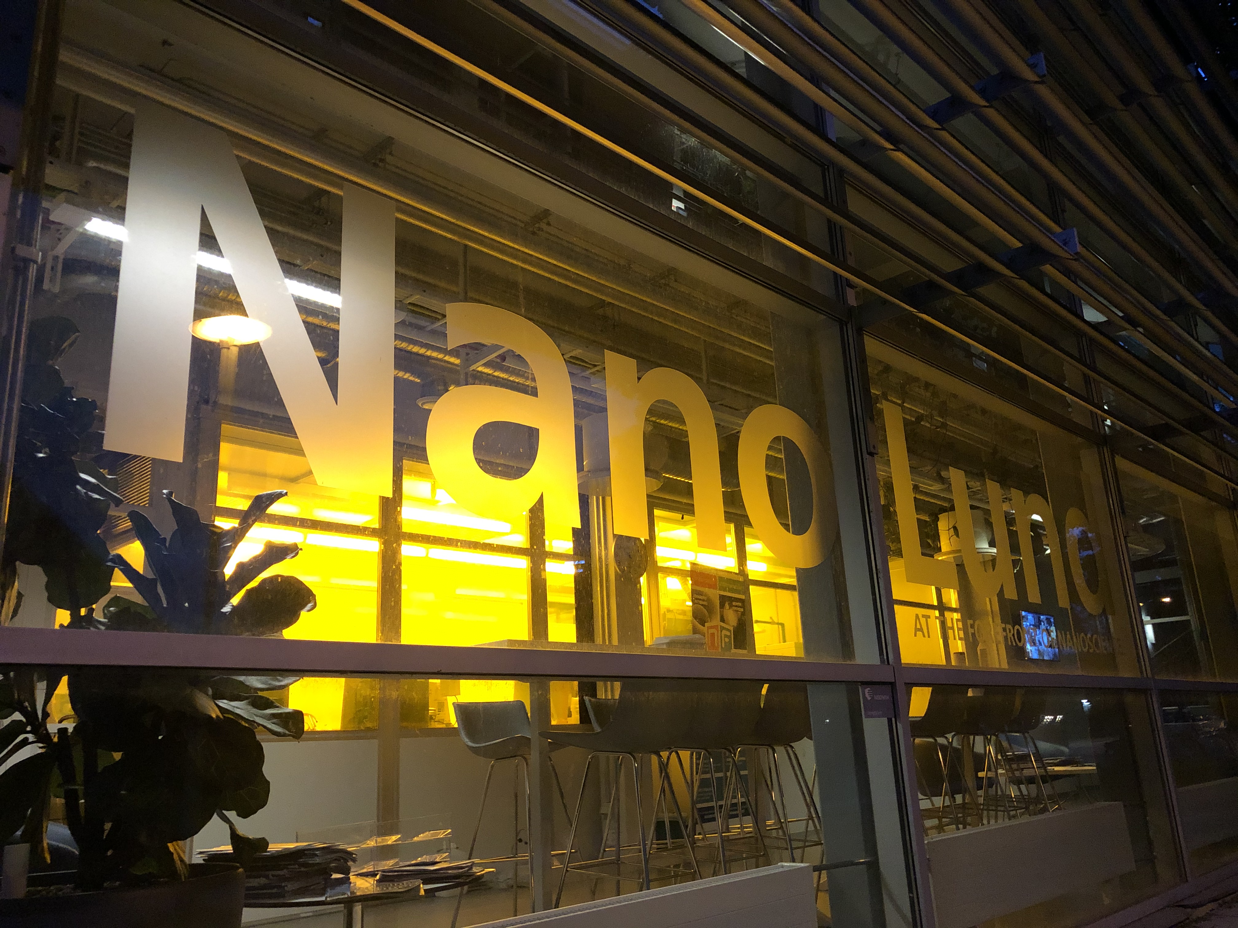 Photo of Lund Nano Lab at night.